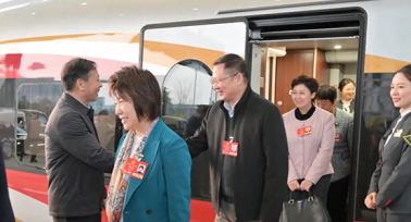 聚焦2025全國(guó)兩會(huì) | 住陜?nèi)珖?guó)政協(xié)委員回到西安