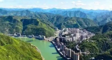 白河縣委統(tǒng)戰(zhàn)部開(kāi)展2025年春季義務(wù)植樹(shù)活動(dòng)